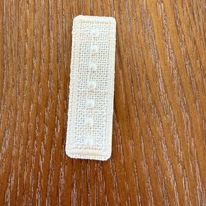 Pearl I letter patch